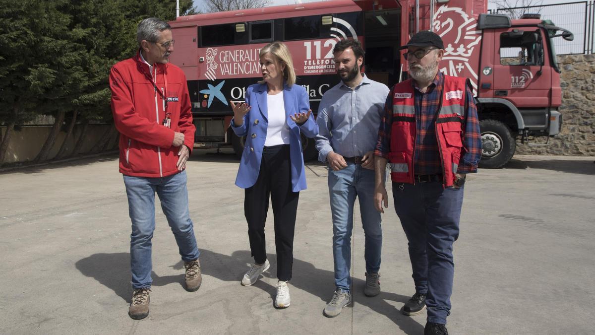 La consellera de Justicia, Gabriela Bravo, en el PMA de Barracas por el incendio de Villanueva de Viver.
