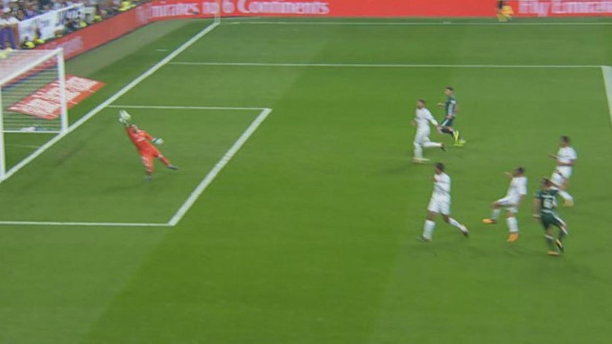 LALIGA | Real Madrid-Betis (0-1): El paradón de Keylor tras el fallo de Carvajal