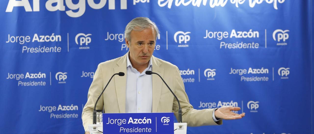 El líder del PP y candidato a la Presidencia del Gobierno de Aragón, Jorge Azcón, reclama un cara a cara con Lambán en la campaña electoral.