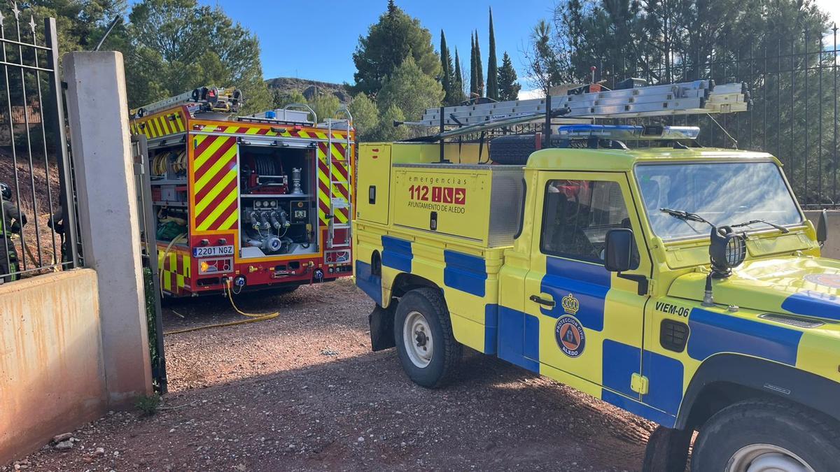 Un joven de 24 años, al hospital tras el incendio de una casa de campo en Aledo.