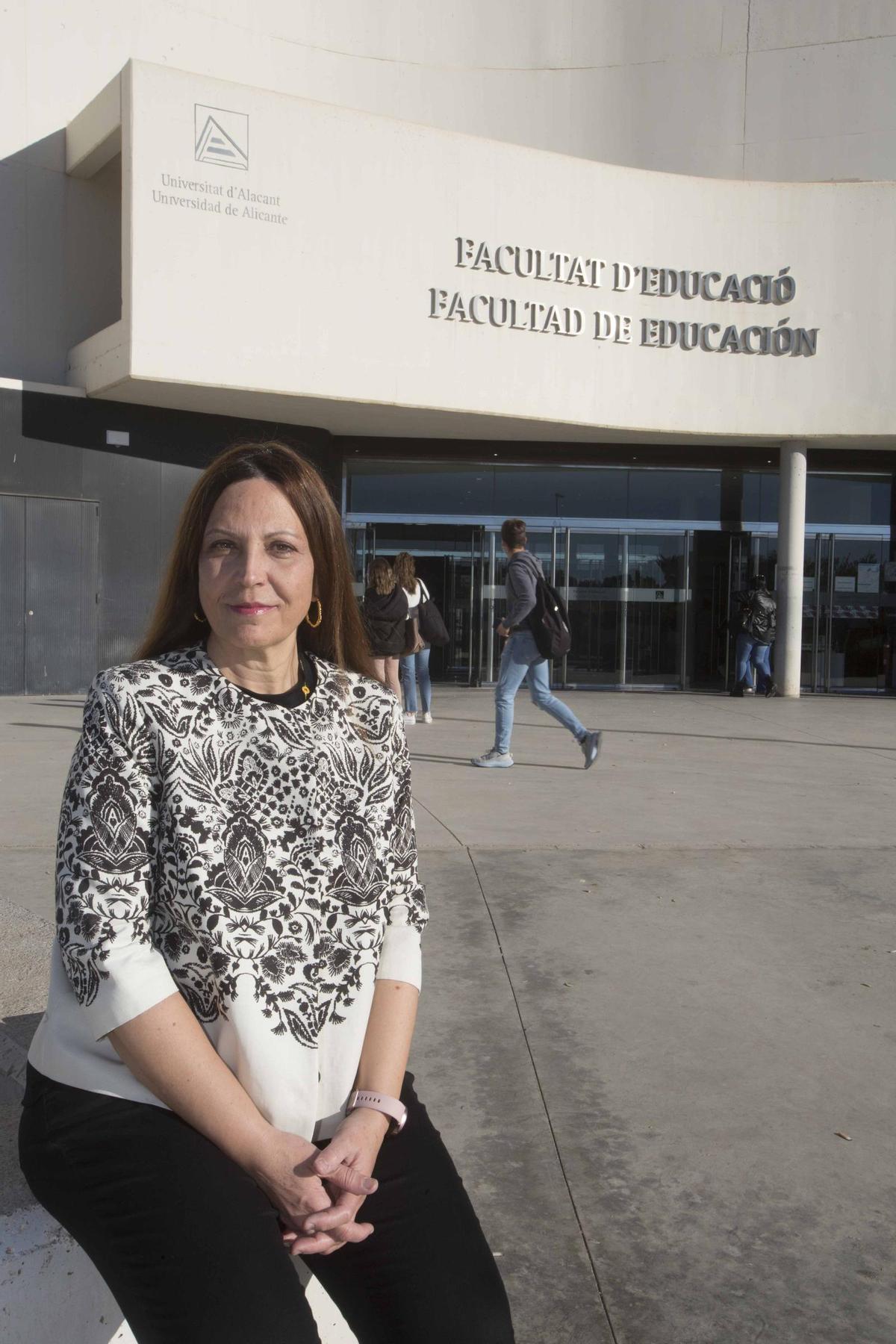 La catedrática de la UA, Rosabel Roig Vila