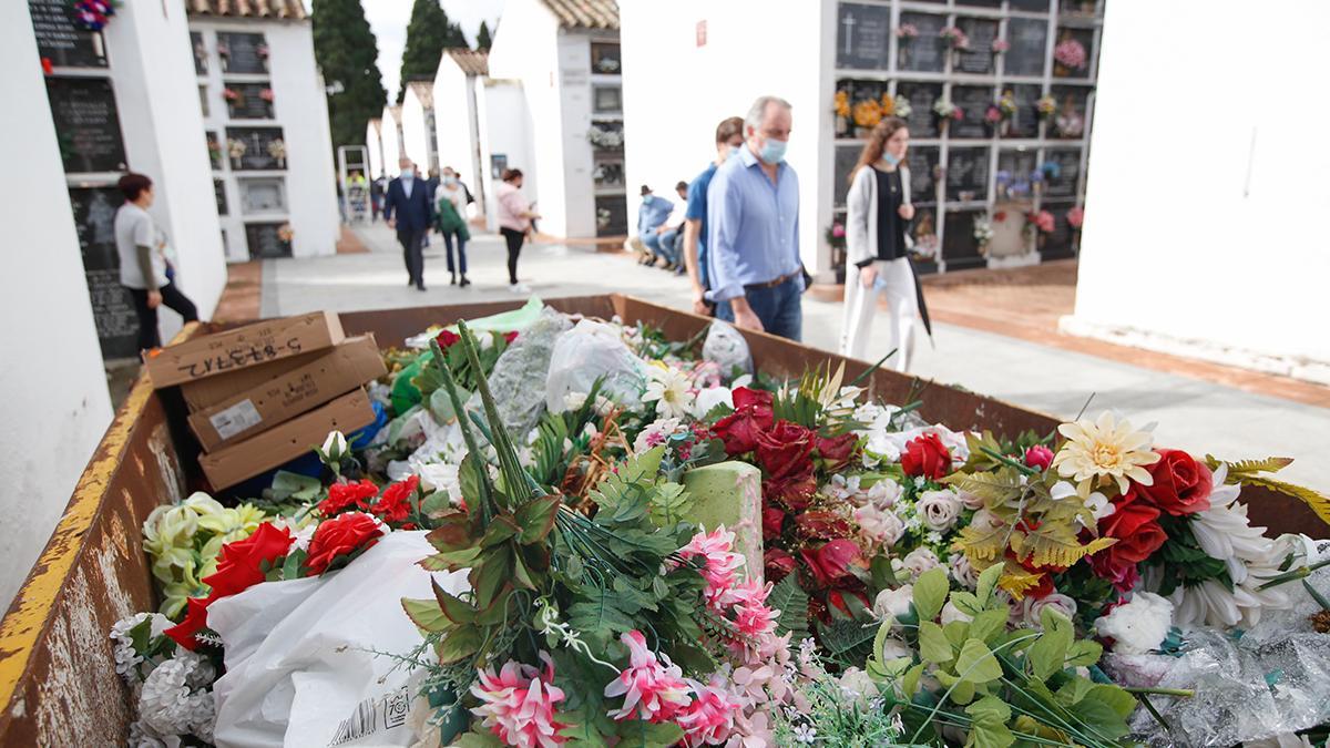 Día de Todos los Santos en los cementerios cordobeses