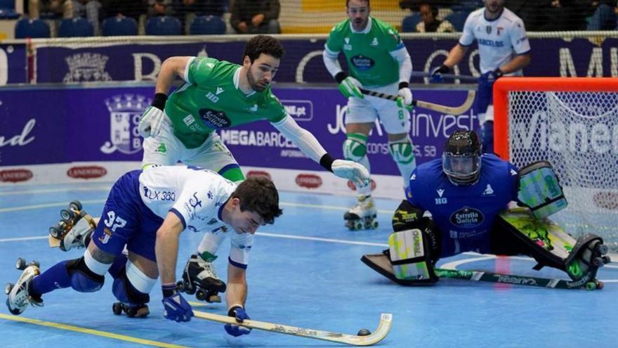 Nuno Paiva y Blai Roca defienden un ataque del Barcelos. |  LOC