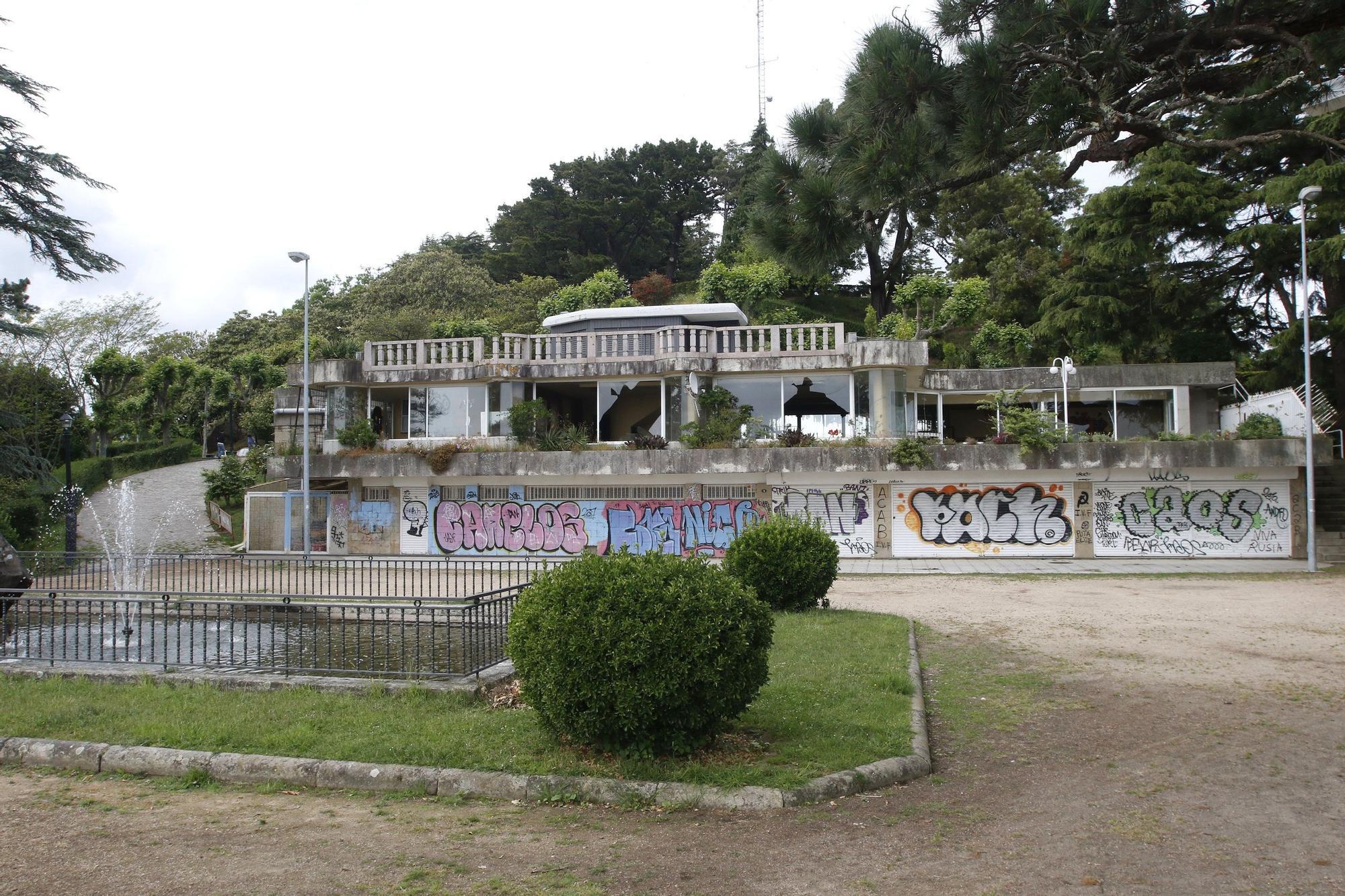 El declive de la cafetería Mirador, en O Castro