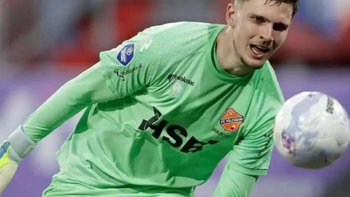 Negociación avanzada entre Valencia CF y Ipswich Town para la cesión de Kayne Oevelen