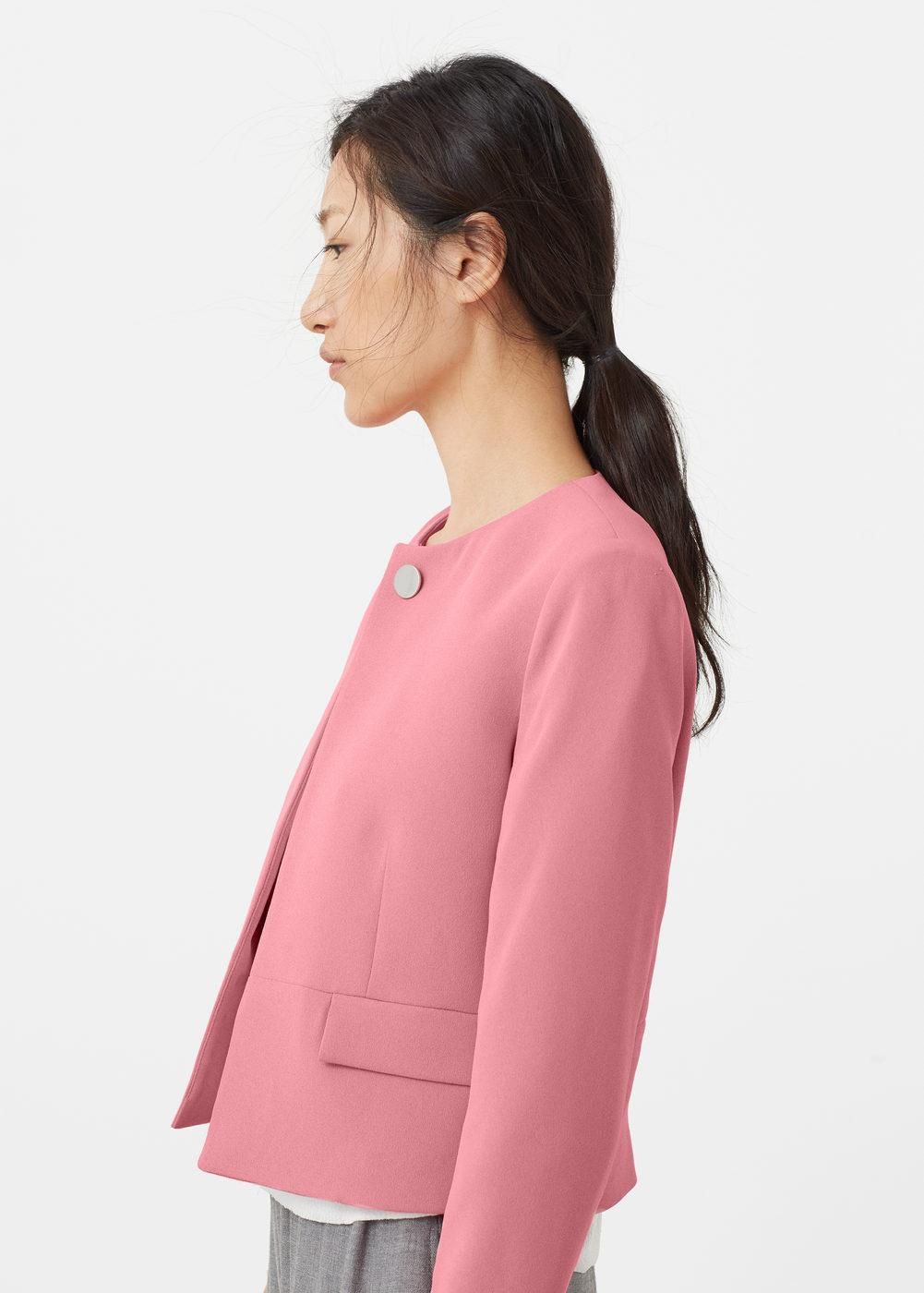 Chaqueta con bolsillos de Mango (29,99€)