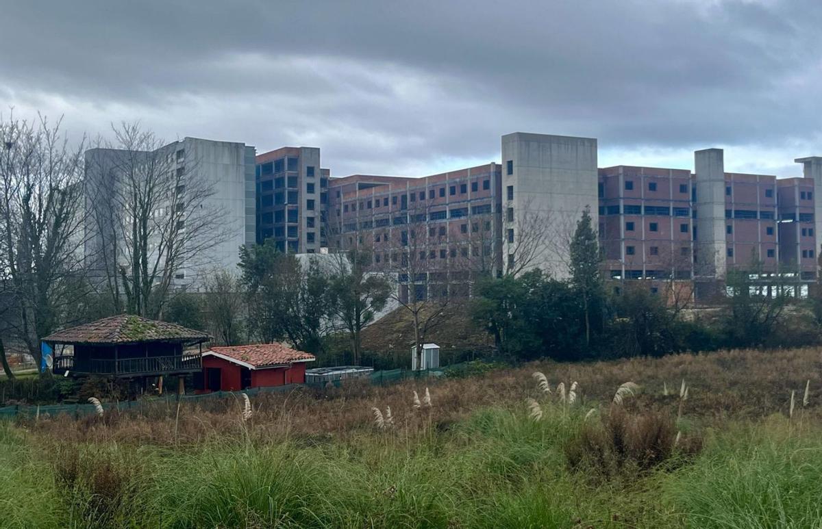 El aspecto de las obras de ampliación del Hospital Universitario de Cabueñes. | MARCOS LEÓN