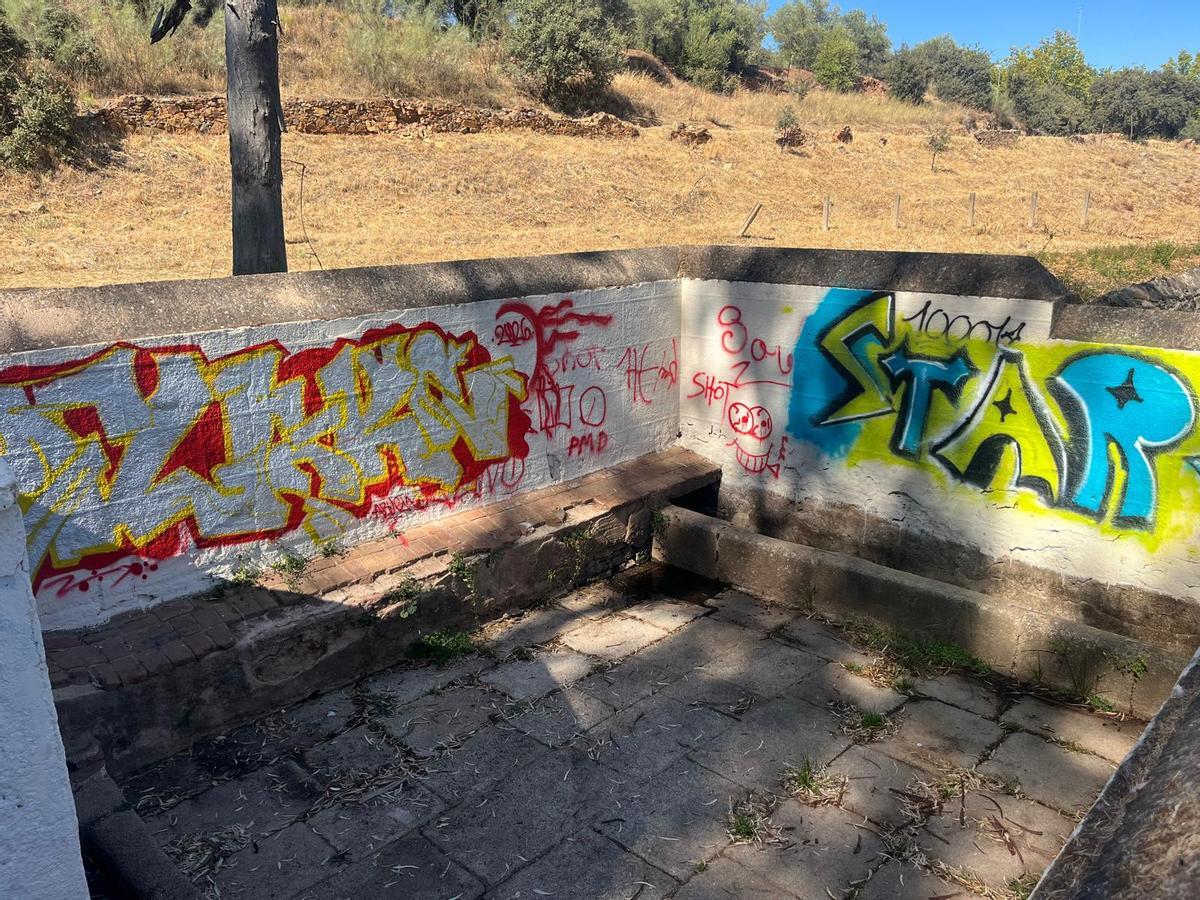 Más grafitis que hay en Fuente Hinche.