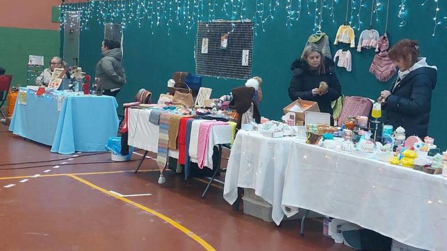 Mercado de Navidad en Cerredo. | R. D. Á.