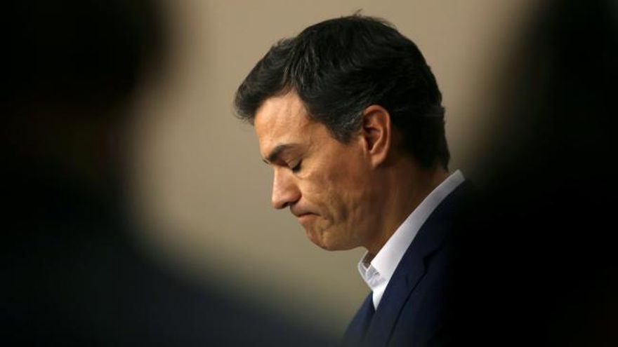 Pedro Sánchez renuncia a su acta de diputado