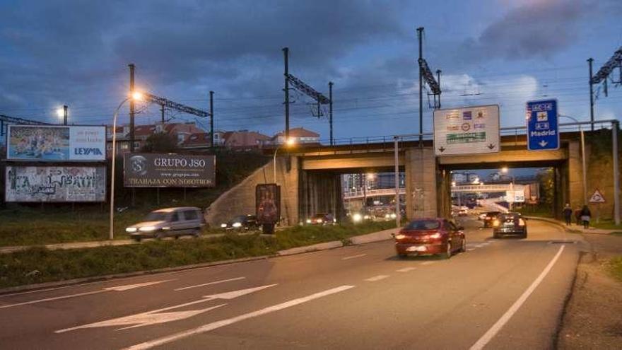 Punto de la avenida de San Cristóbal donde se evitarán los cambios de carril.