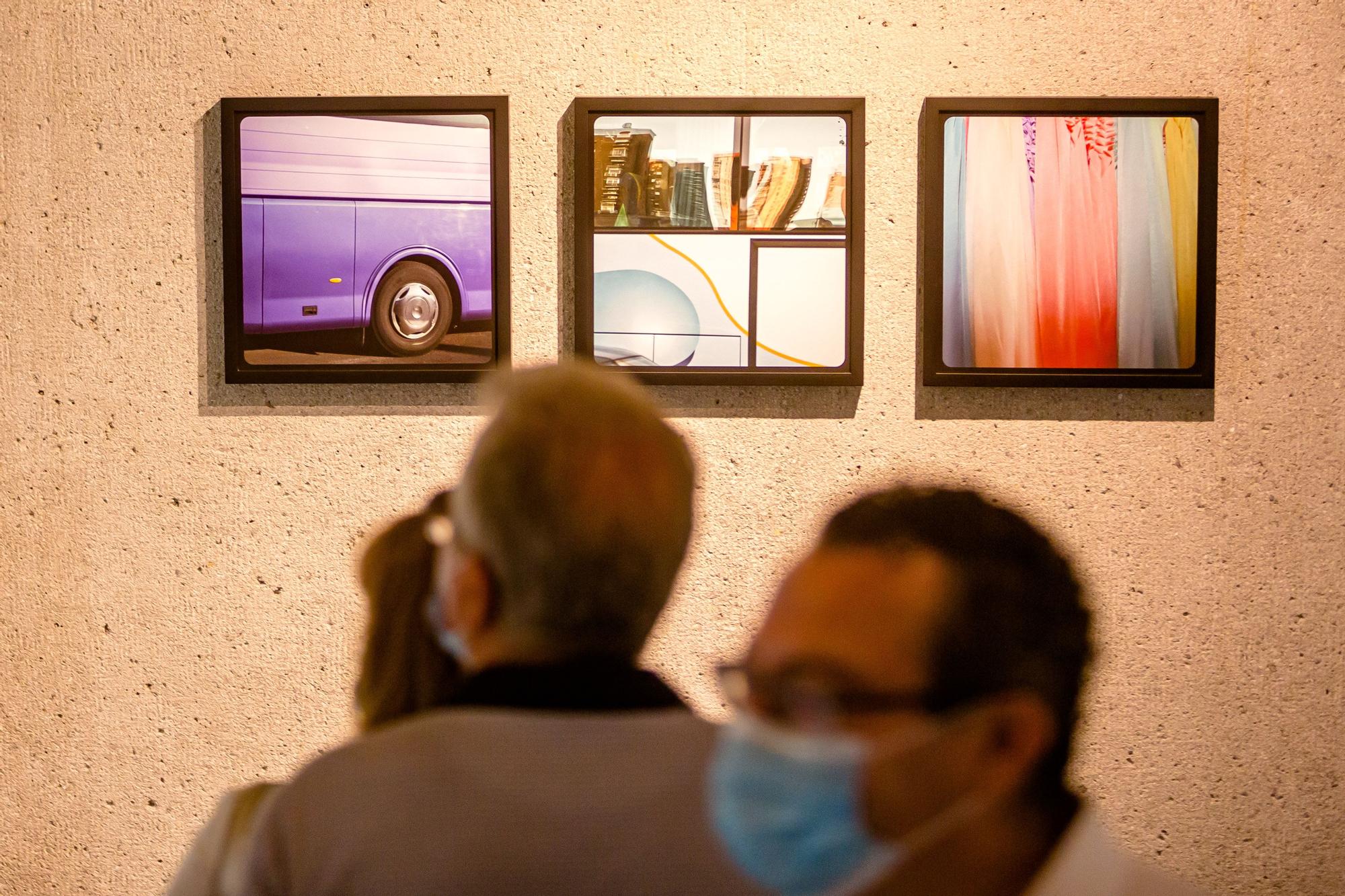 Inauguración de la exposición de Cristina de Middel, Martin Par y María Moldes en Benidorm