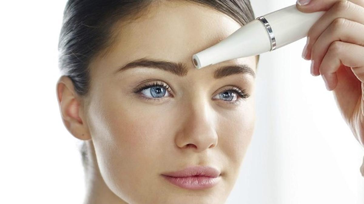 Si estás cansada de las pinzas para las cejas atenta a estas depiladoras  eléctricas más vendidas - Woman