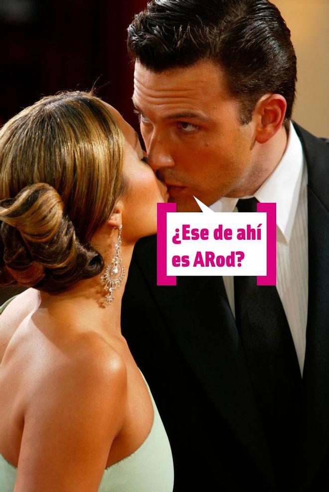 Jennifer Lopez besando a Ben Affleck