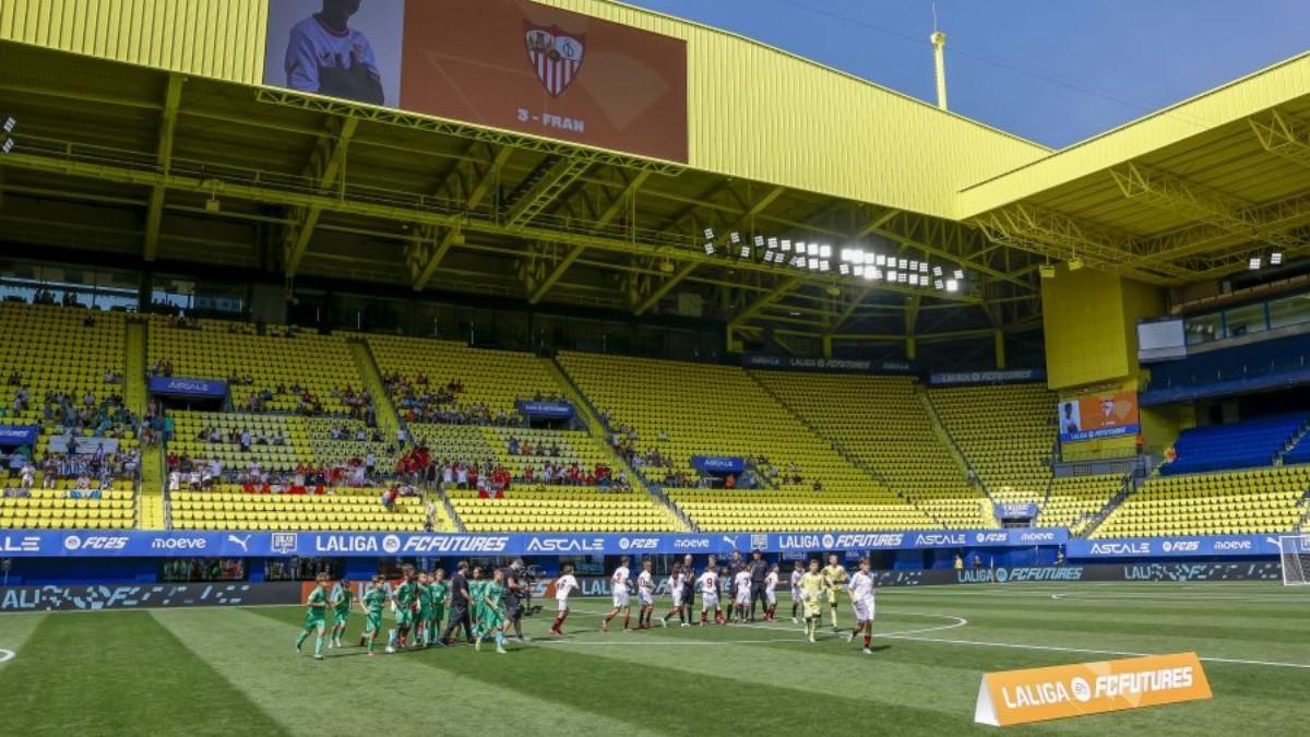 El Estadio de La Cerámica acoge el mejor torneo de fútbol alevín