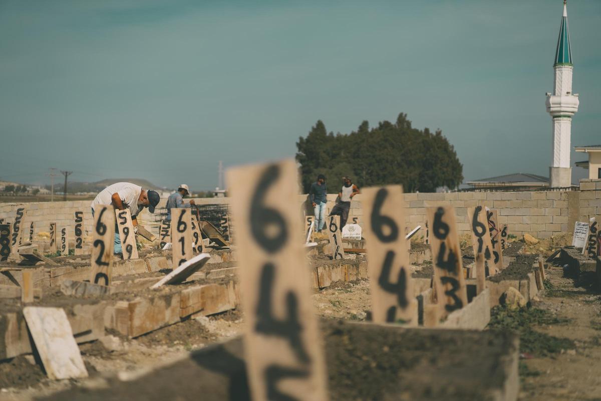 Números en las tumbas del cementerio de Narlica