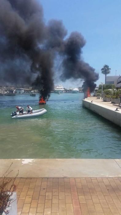 Incendio de una lancha en Eivissa