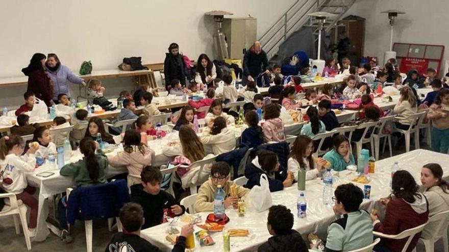 El CRA Riu d'Albaida reivindica el valor de la escuela rural con una jornada de convivencia