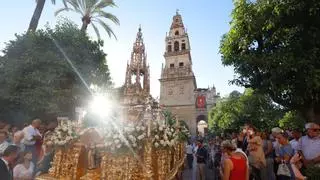 Adoración al Santísimo Sacramento en San Pedro