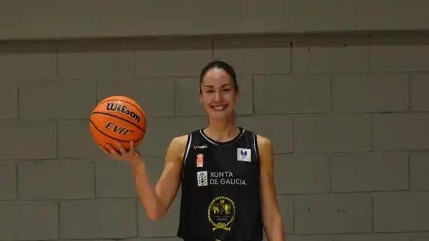 Cristina Loureiro llama a creer en el ascenso del Mariscos Antón Cortegada