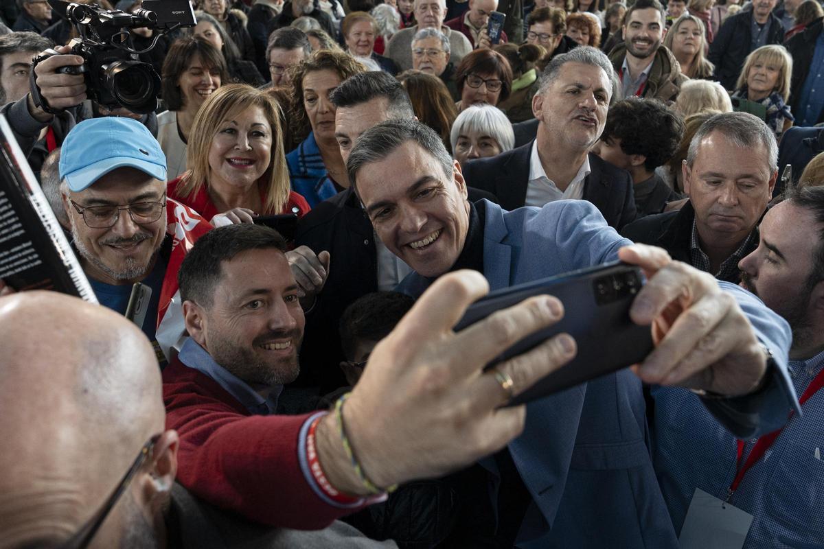 Sánchez es reivindica com  a vot útil i insta al canvi a Galícia