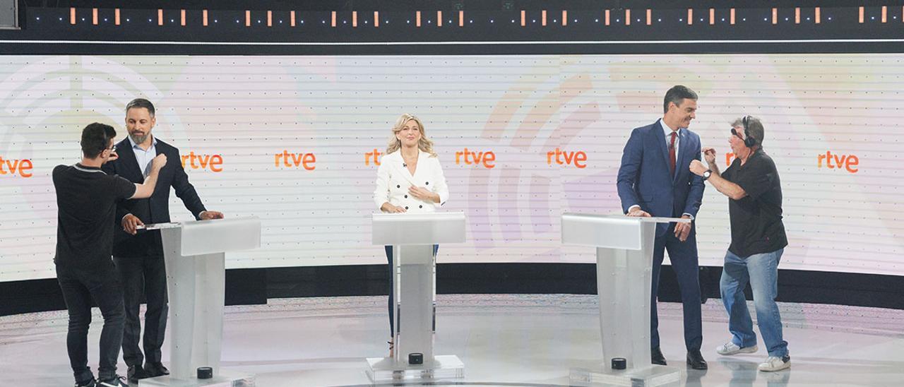Un momento de descanso en el debate electora a tres de la pasada semana de RTVE