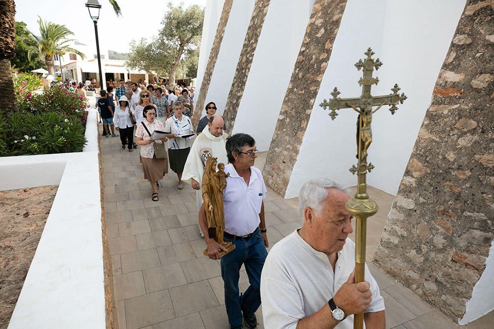 Procesión de la Virgen del Carmen en es Cubells