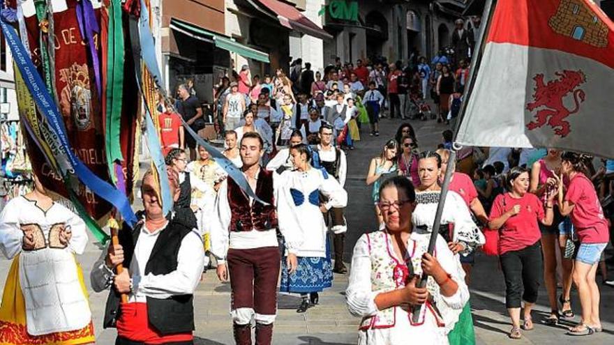 Cercavila plena de diversitat al centre de Manresa