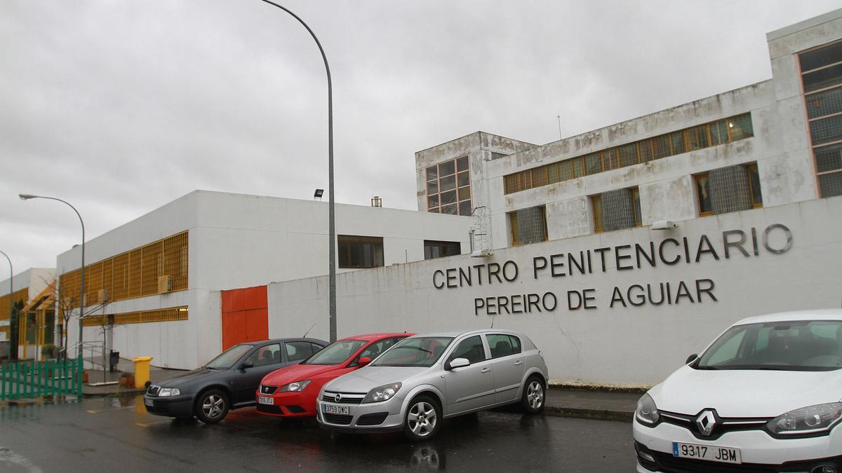 Entrada el centro penitenciario de Pereiro.