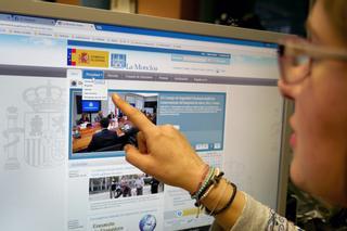 La web de la Moncloa margina el catalán, el euskera y el gallego