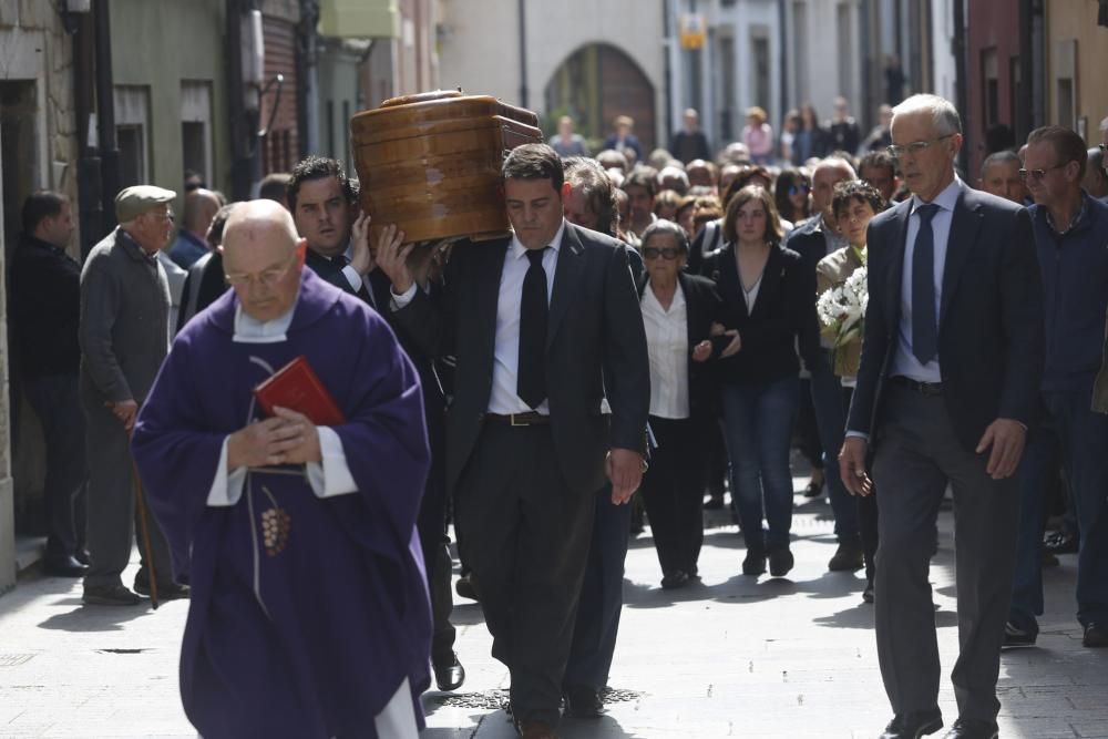 Funeral de Ramón Menéndez en Luanco