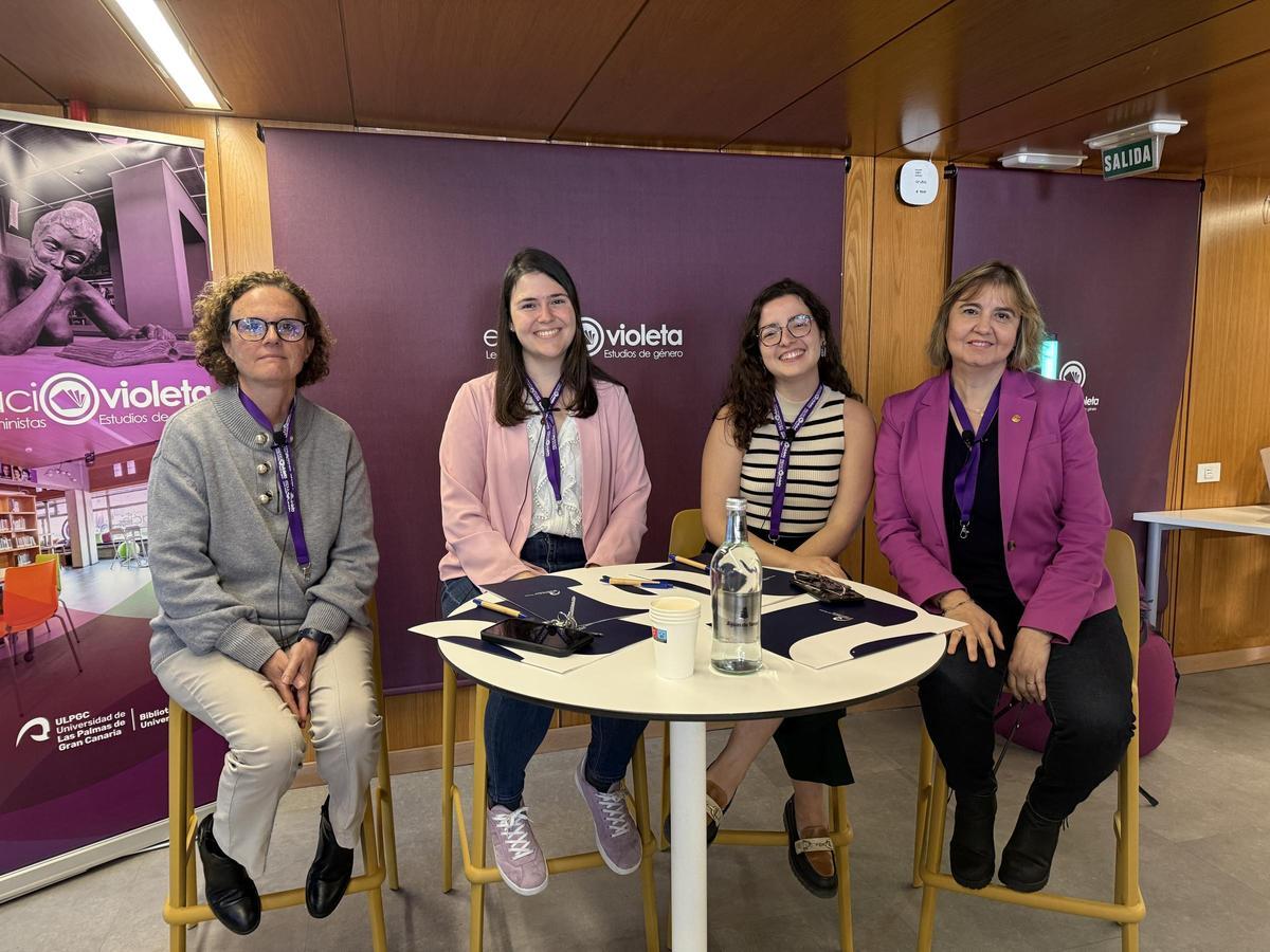 De izqda a dcha, Itziar Goretti, Ámbar Pérez, Annabella Narganes y Mariola Marrero.