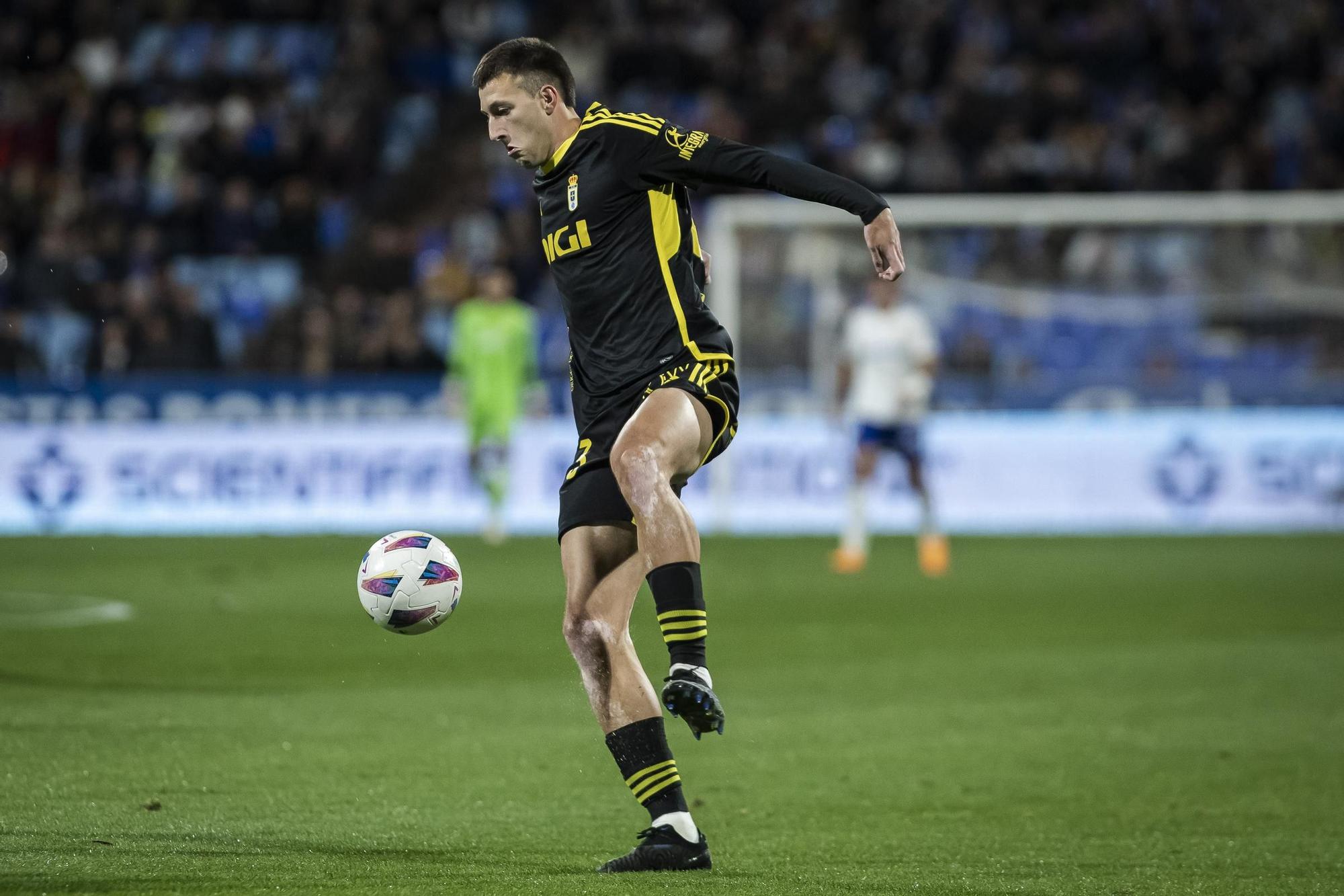 El partido entre el Real Zaragoza y el Real Oviedo, en imágenes