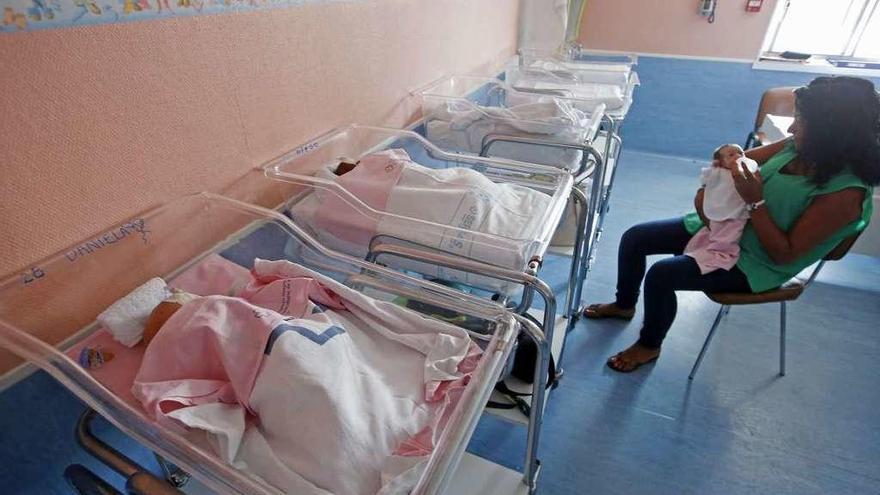 Bebés en la unidad de Neonatología de un hospital gallego.