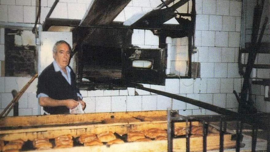 Manuel Sánchez, en el horno del Rosario