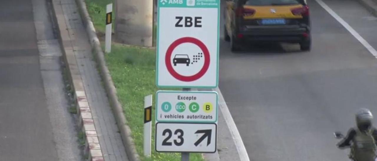 Vídeo| Entren en vigor les multes de la Zona de Baixes Emissions de Barcelona