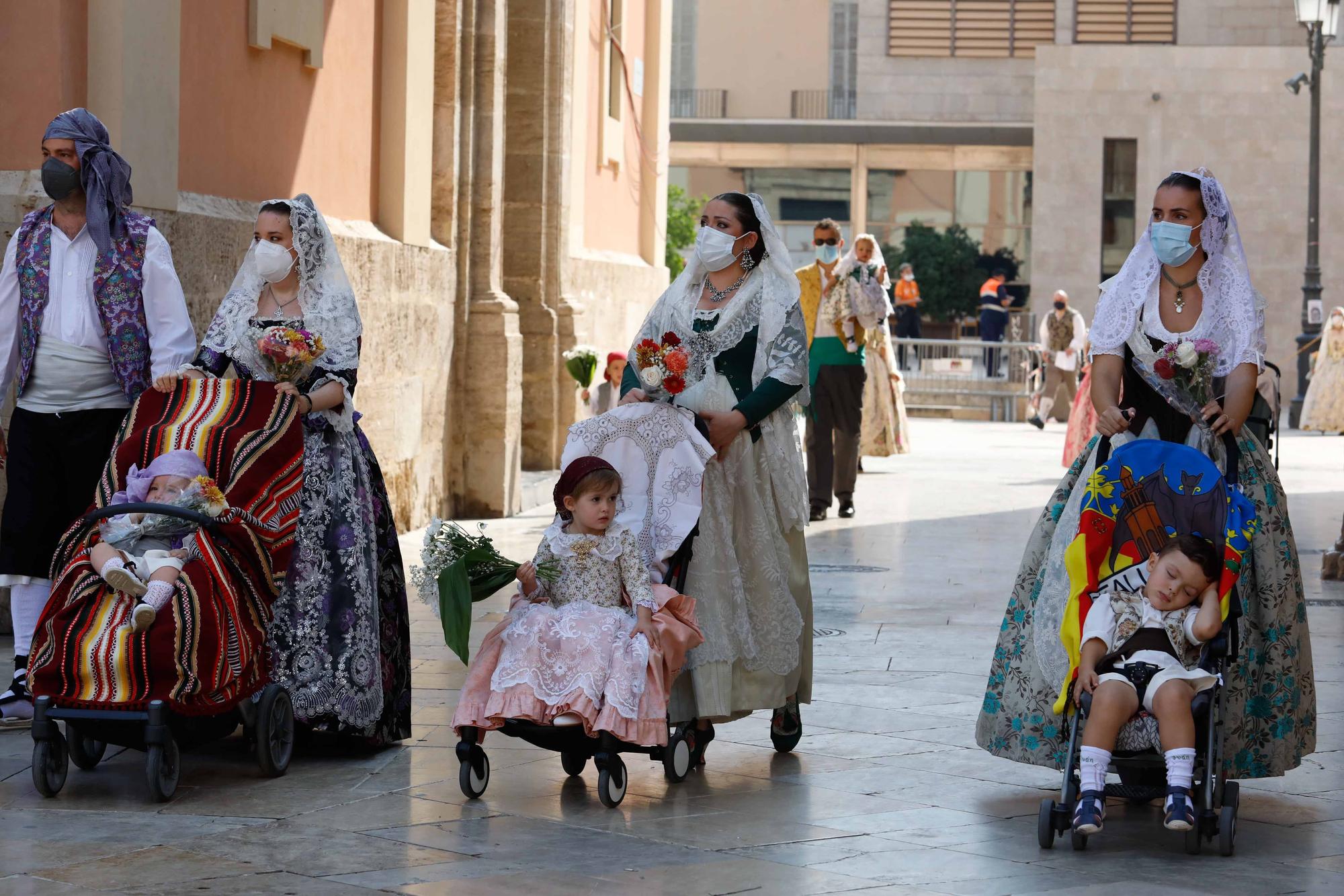 Búscate en el segundo día de Ofrenda por las calles del Mar y Avellanas (entre las 11.00 y 12.00 horas)