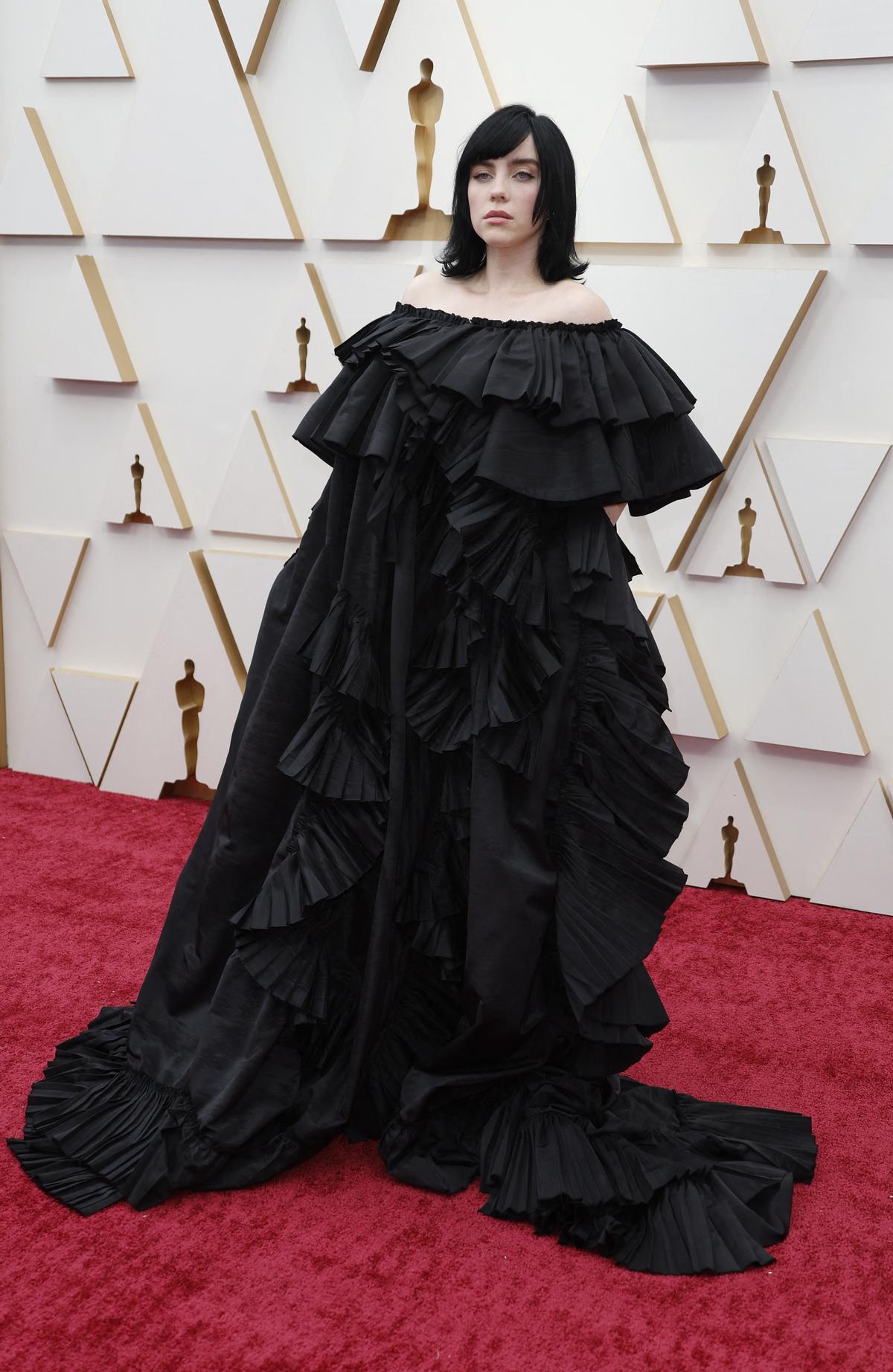 Billie Eilish, en la alfombra roja de los Oscars 2022