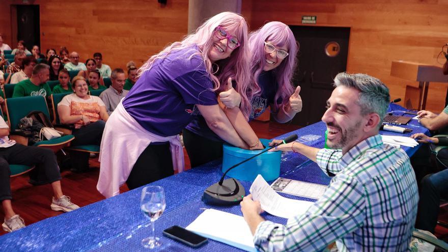 La murga femenina Diabólicas abre el concurso más esperado del Carnaval