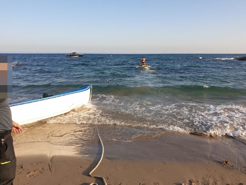 Llegan dos pateras a Orihuela Costa