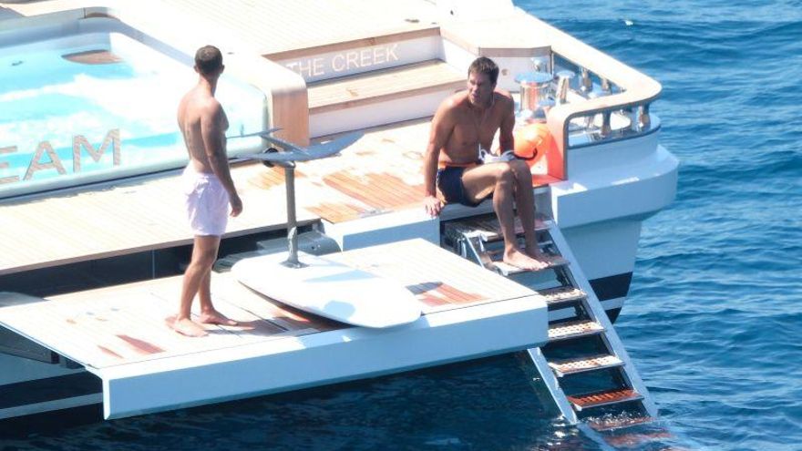 Tom Brady a bordo de un yate en Ibiza