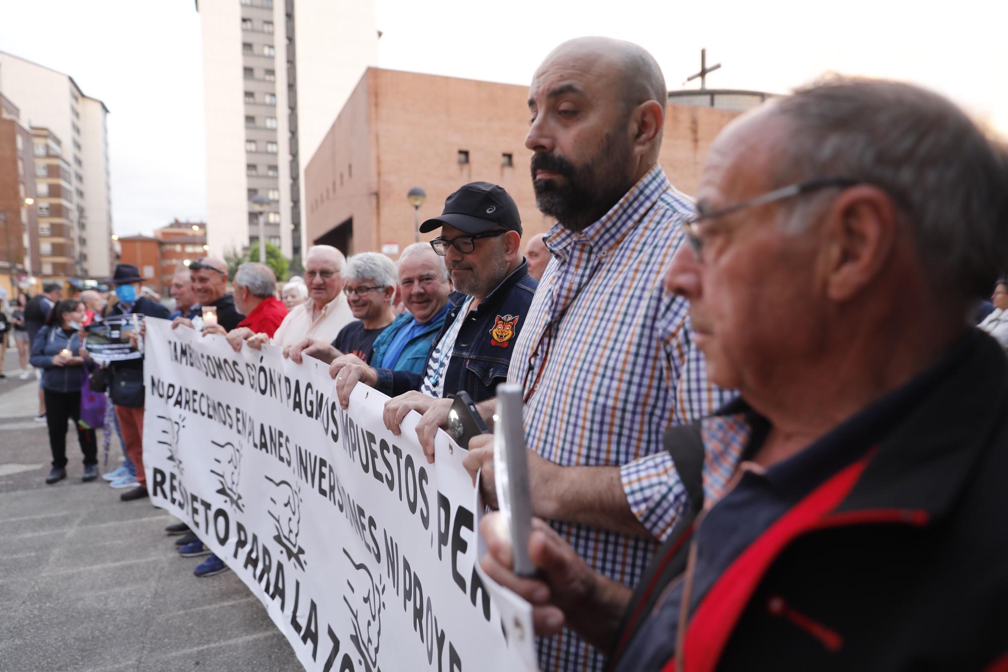 Manifestación de los vecinos de la zona oeste de Gijón