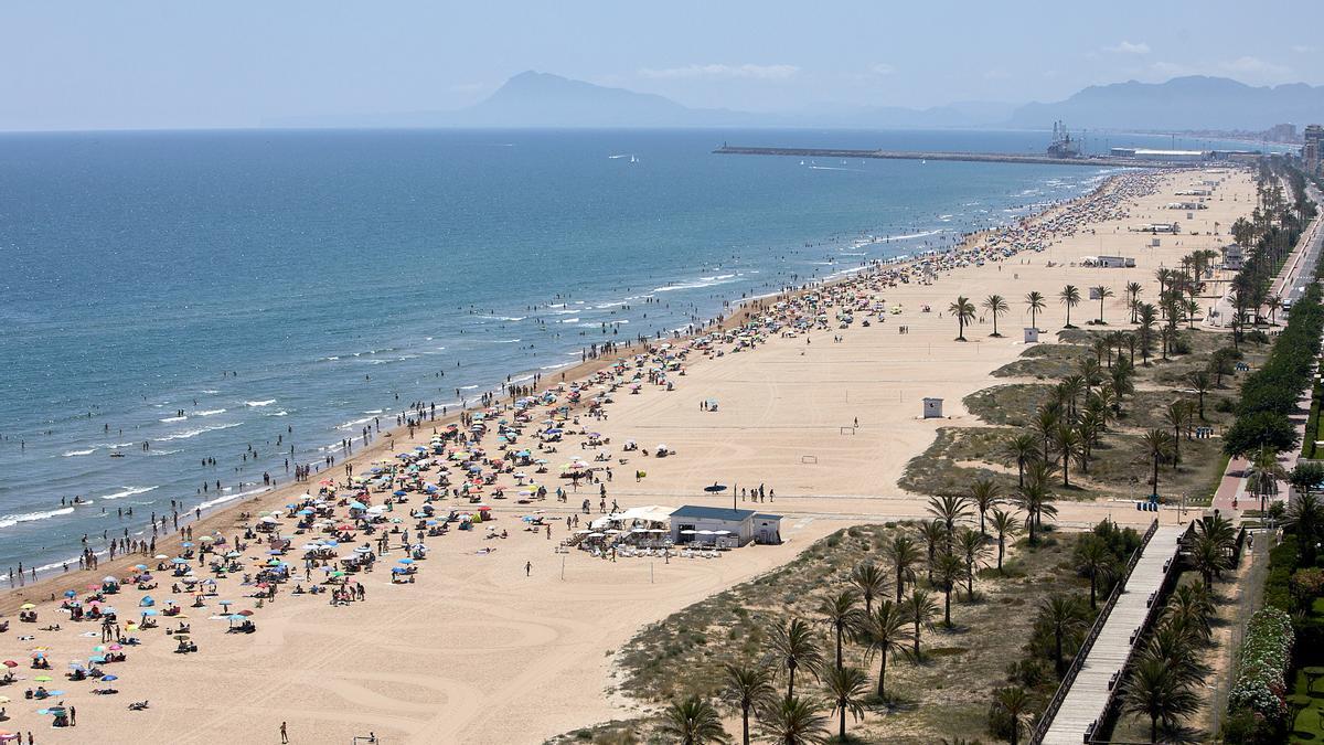 La playa Nord de Gandia consigue la bandera azul en 2021