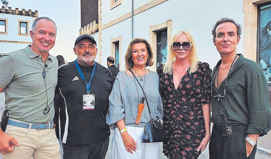 5 Marcos Ferragut, Juan Bauz, Alejandra Salv, Topacio Fresh y Juan Ferragut.jpg