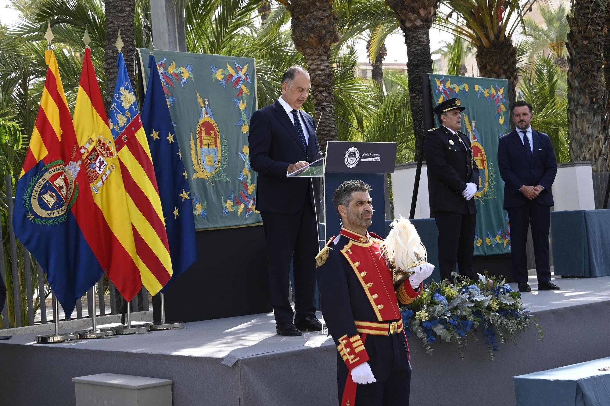Así ha sido el acto del patrón de la Policía Local de Elche