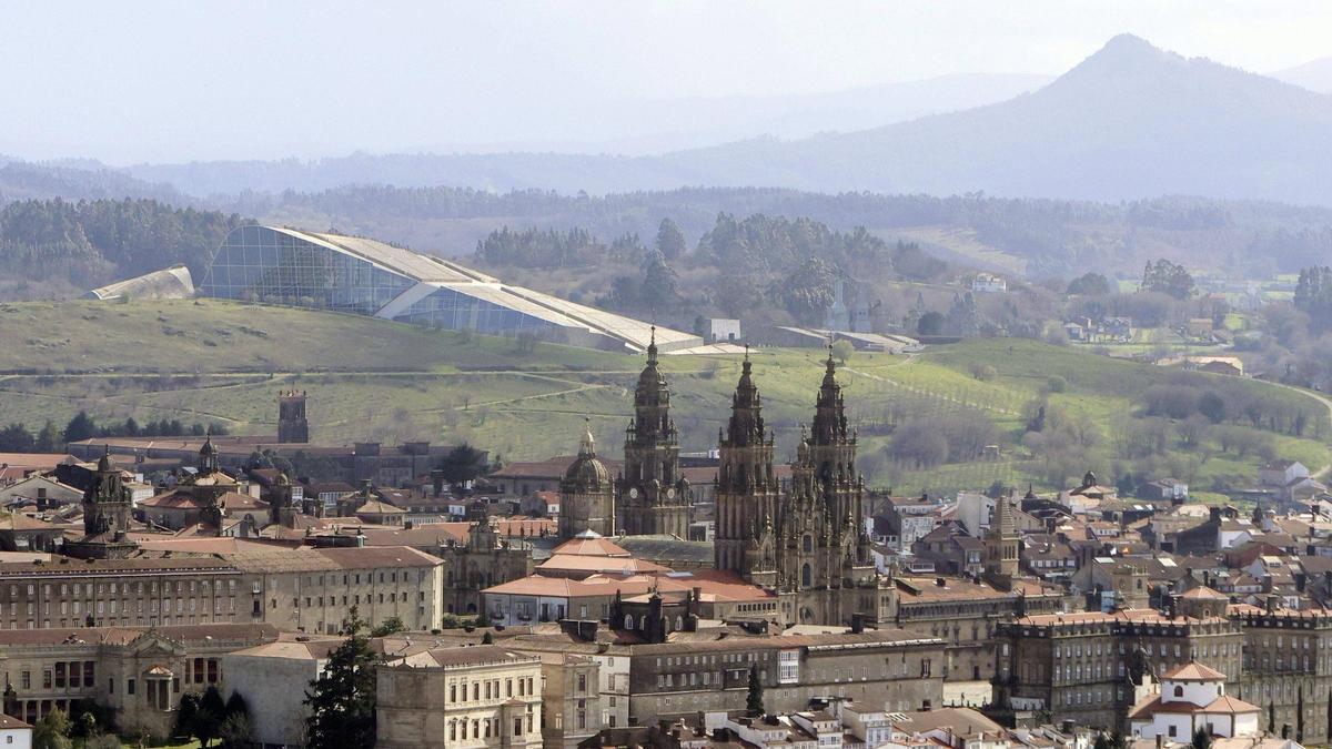 Vistas de Santiago dende o Monte Pedroso