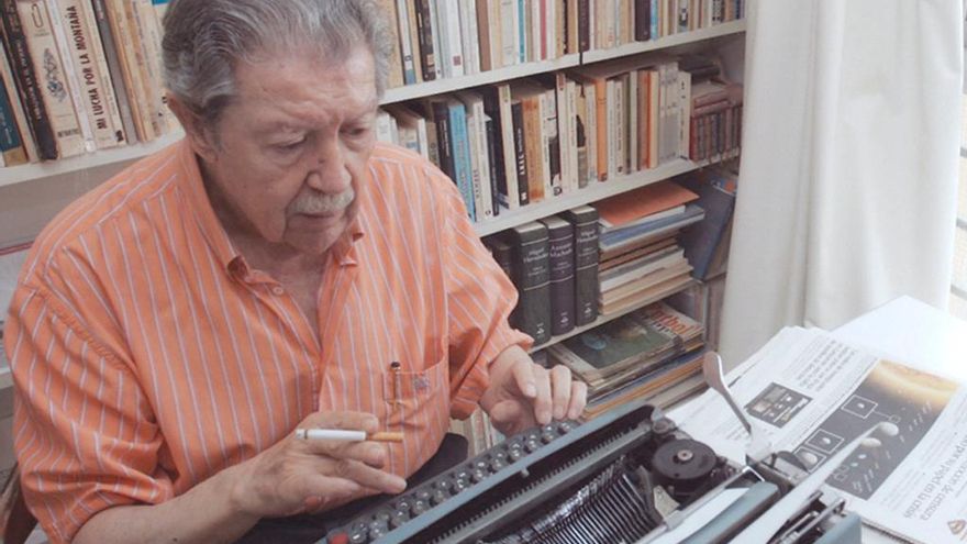 Manuel Alcántara: el columnista impenitente que en el fondo era poeta