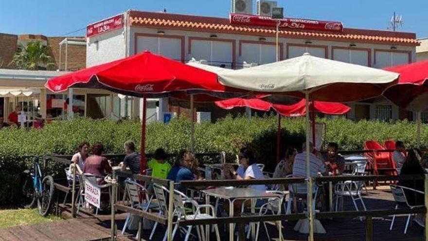 Las playas de Castelló recuperan gastronomía, deporte y servicios vacacionales