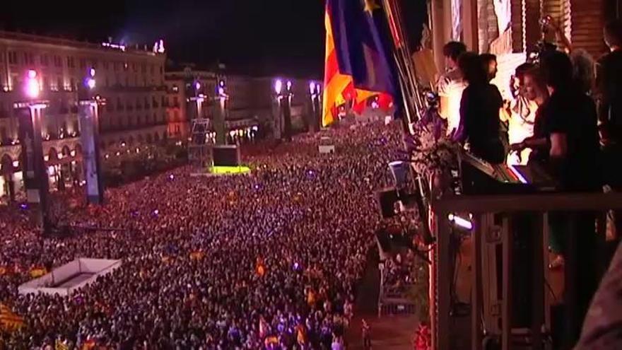 Sonora pitada al alcalde de Zaragoza en el pregón de las Fiestas del Pilar