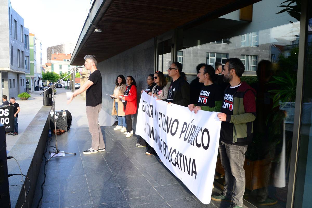 La comunidad educativa también clama en Cangas La comunidad educativa también clama en Cangas